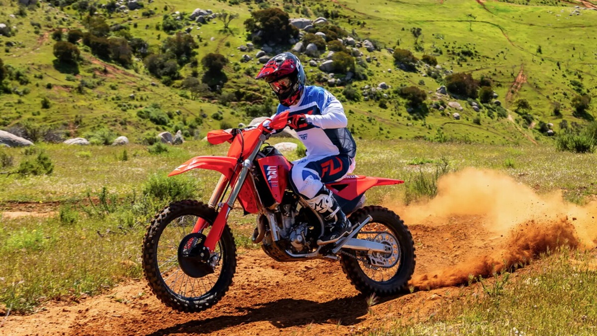 Honda gioca d’anticipo: nuove CRF 2026, disponibili già da fine giugno