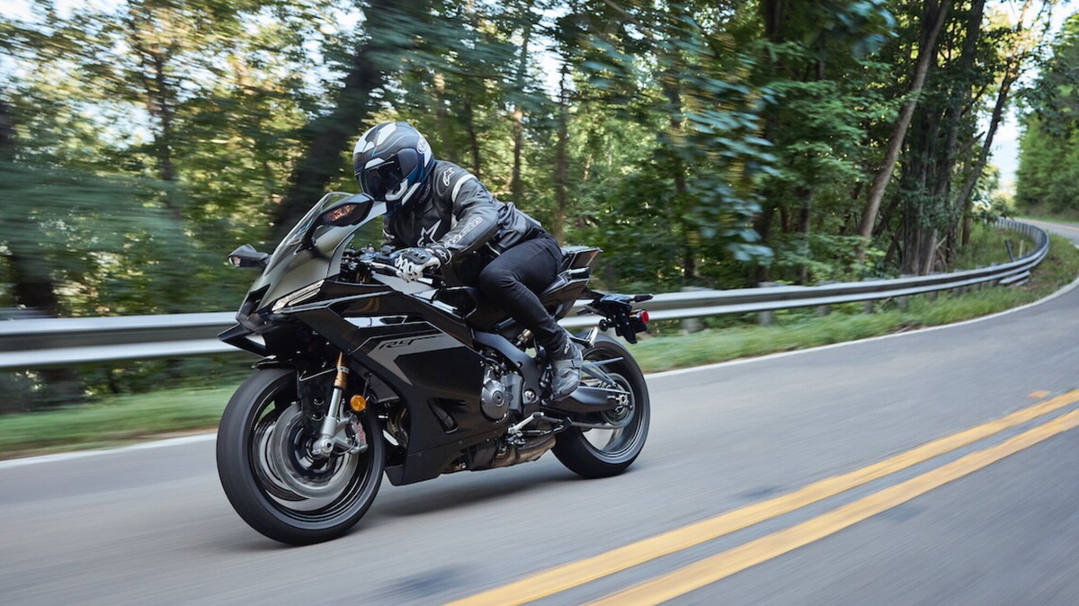 Yamaha R9: per chi è (e per chi non è)