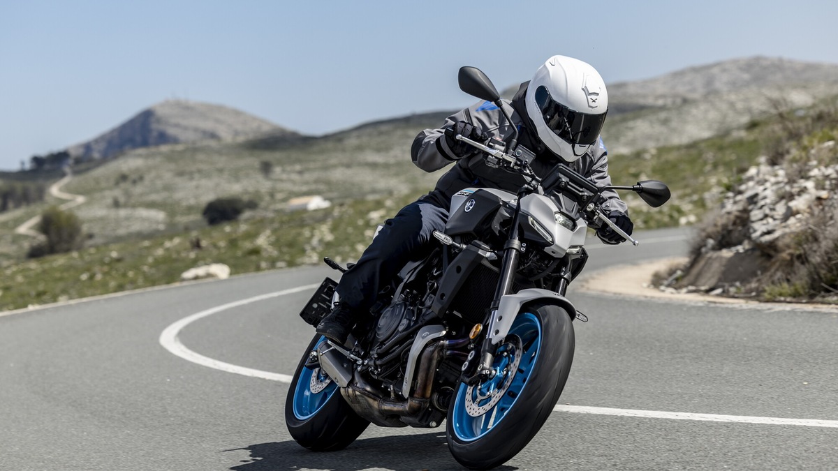 Yamaha MT-07 e MT-07 Y-AMT: le opinioni di InMoto "fuori dai denti"