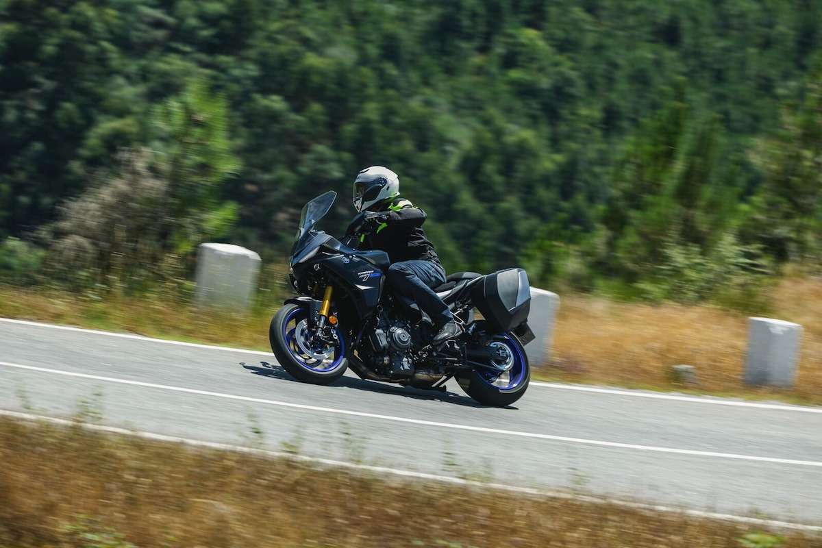 Yamaha Tracer 7 2025: LE FOTO DELLA PROVA