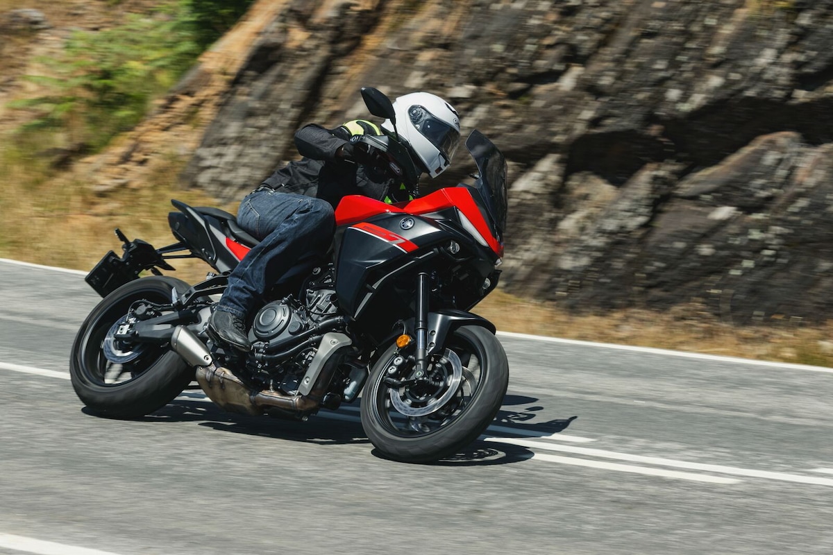 Yamaha Tracer 7 2025: LE FOTO DELLA PROVA