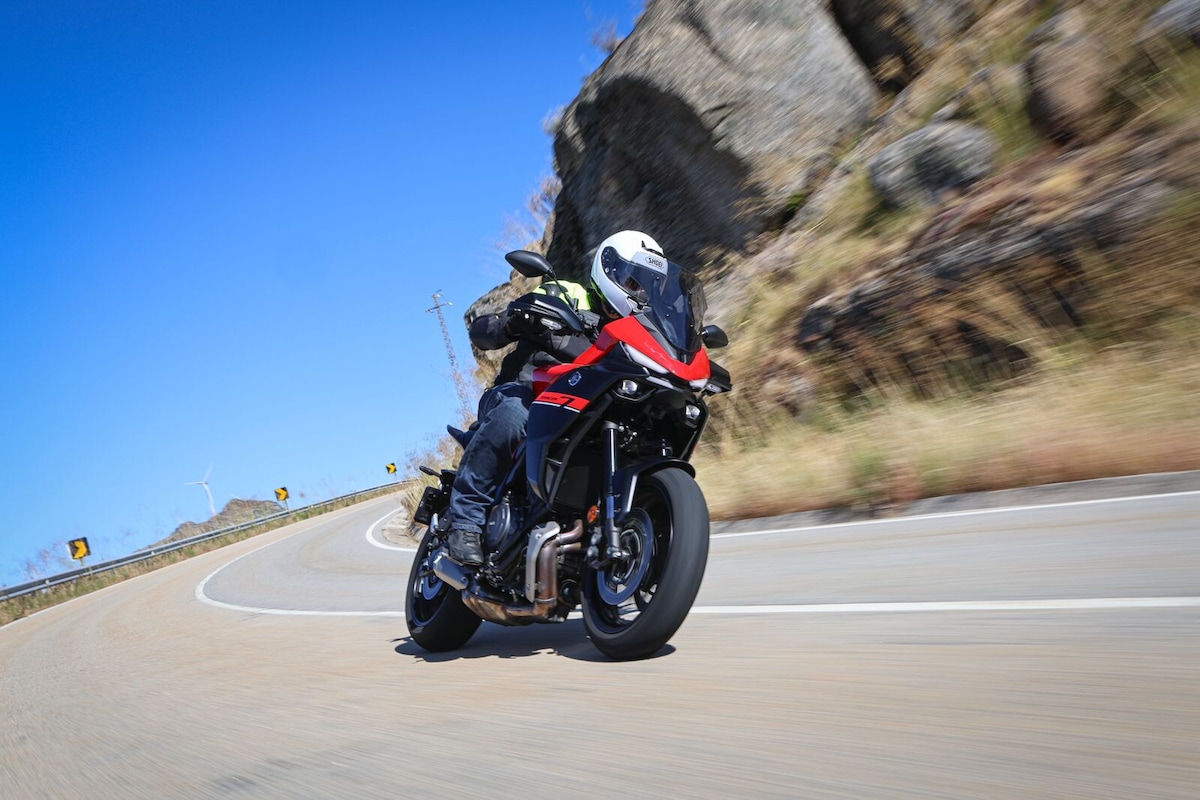 Yamaha Tracer 7 2025: LE FOTO DELLA PROVA