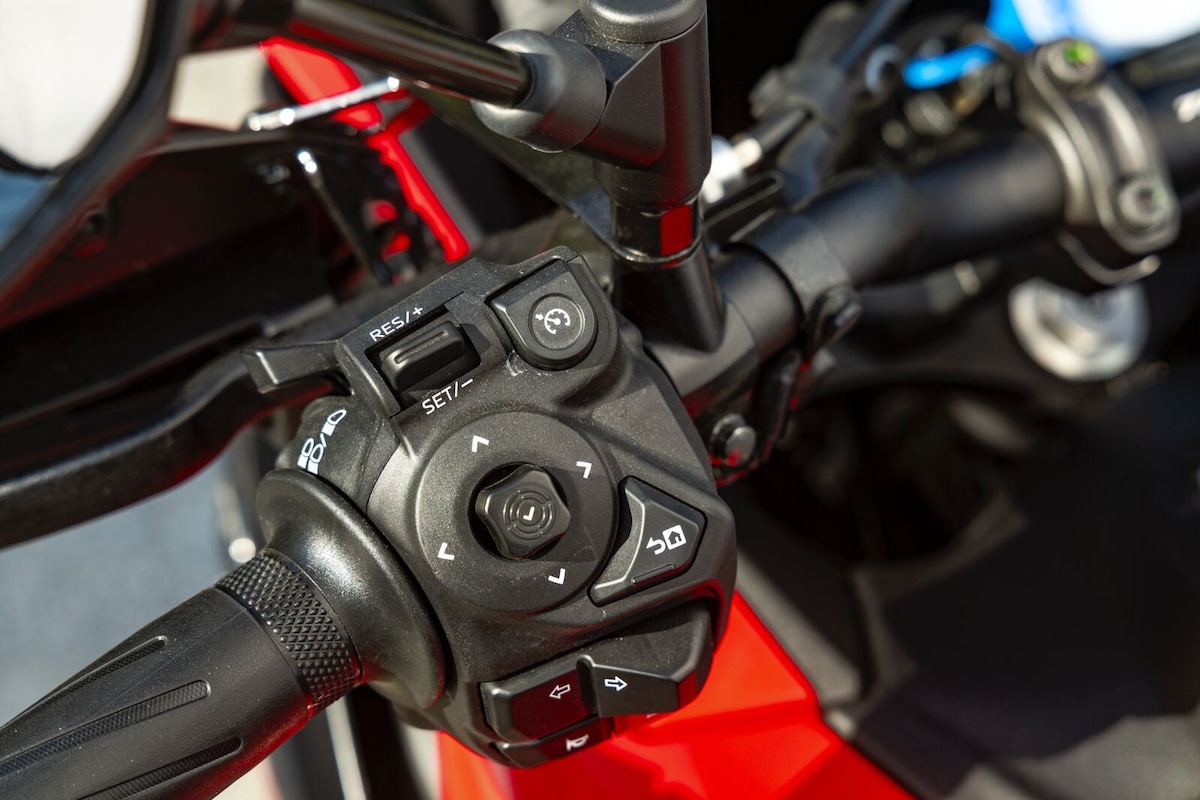 Yamaha Tracer 7 2025: LE FOTO DELLA PROVA