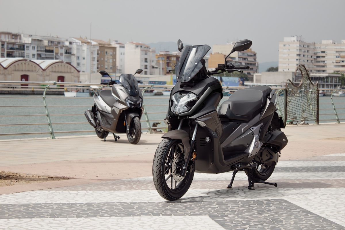Wottan Sixteen 125: LE FOTO