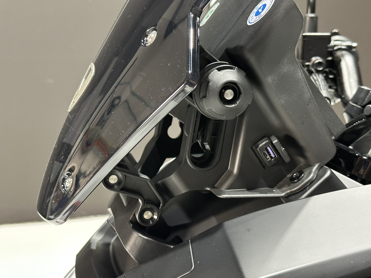 Wottan Sixteen 125: LE FOTO