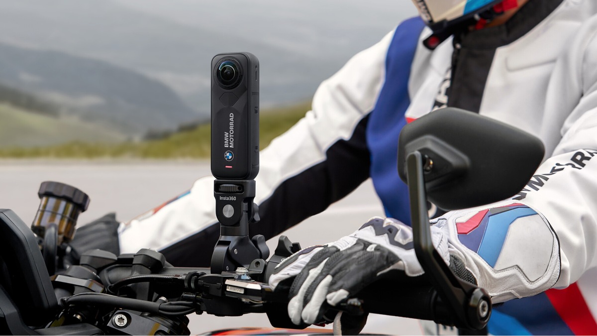 Insta360 lancia l'edizione BMW Motorrad della X5 con il nuovo mini telecomando e la batteria Ultra