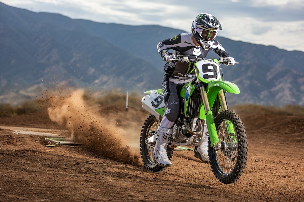 Kawasaki svela la gamma KX 2026: motocross e off-road con tecnologia da gara