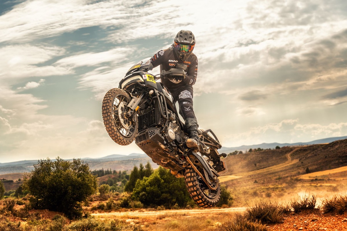 Harley-Davidson vince la Baja Aragón 2025 con Joan Pedrero