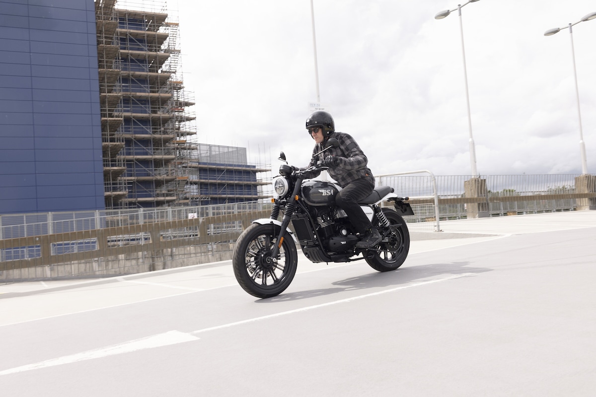 BSA Bantam 350: le foto della nuova roadster classic 