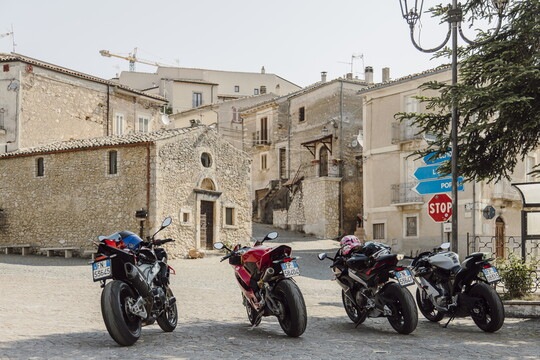 The Sport-bikes Arena: le foto della location in cui si è svolta la comparativa
