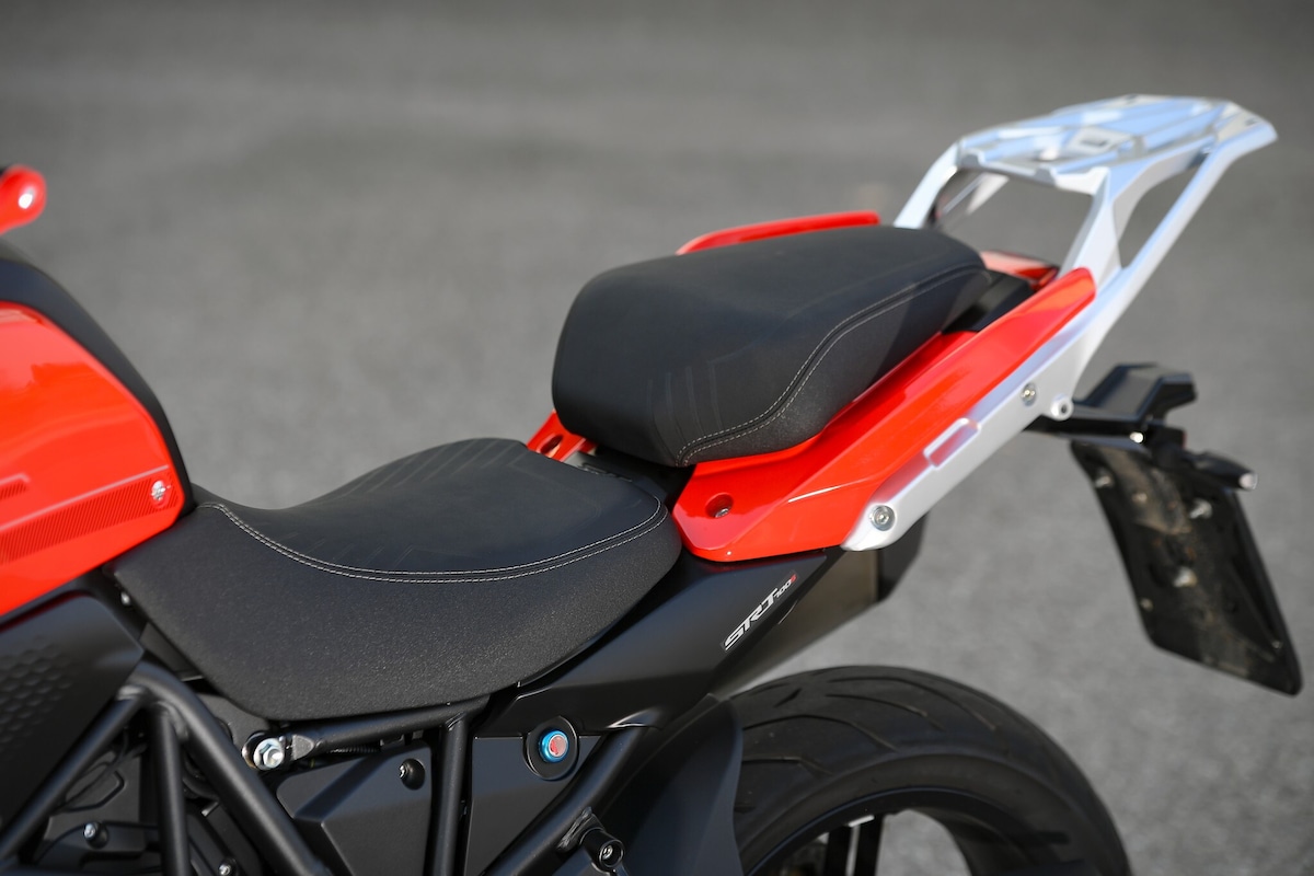 QJ Motor SRT 700 S: le foto della prova