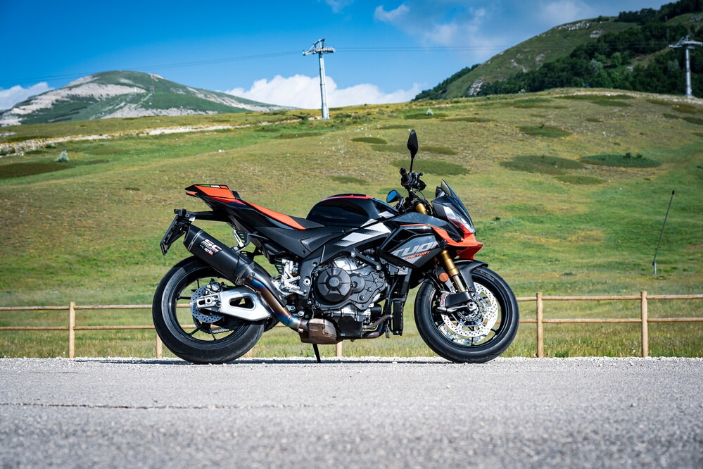 Comparativa, sportività su strada: le maxi naked nella Sport-bikes Arena 