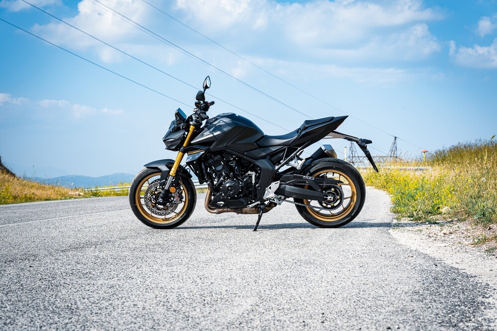 Comparativa, sportività su strada: le maxi naked nella Sport-bikes Arena 