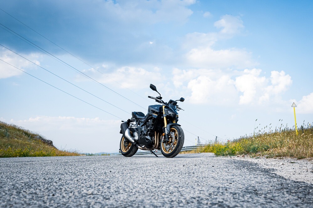 Comparativa, sportività su strada: le maxi naked nella Sport-bikes Arena 