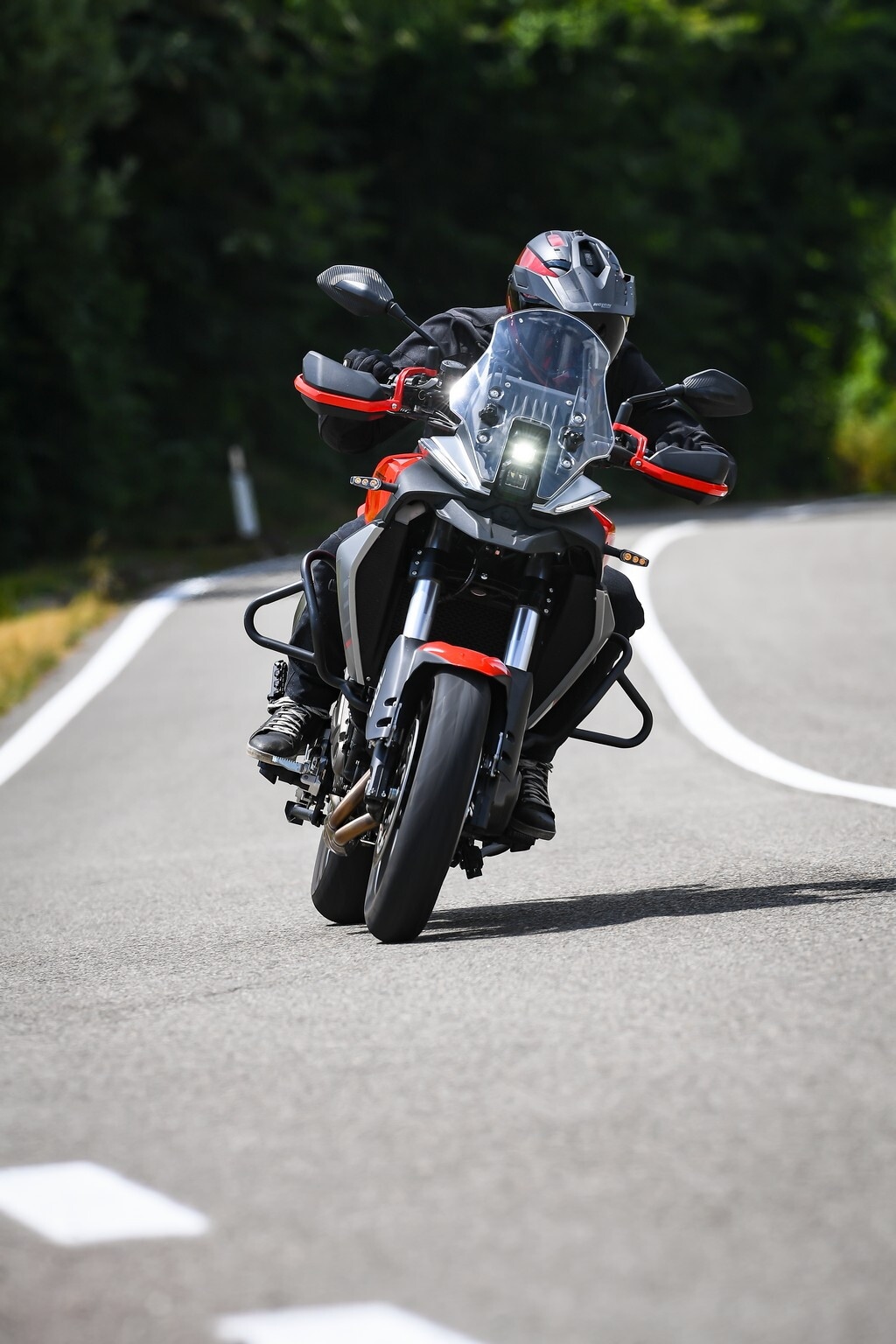QJ Motor SRT 700 S: le foto della prova