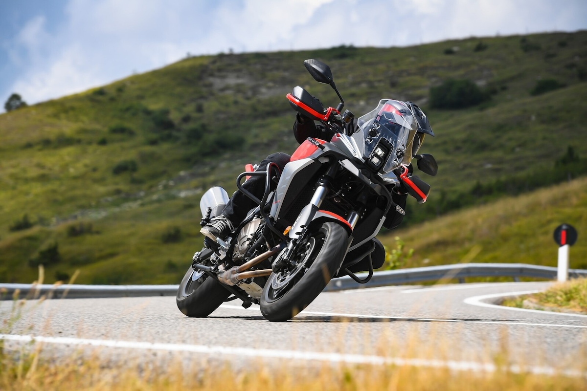 QJ Motor SRT 700 S: le foto della prova