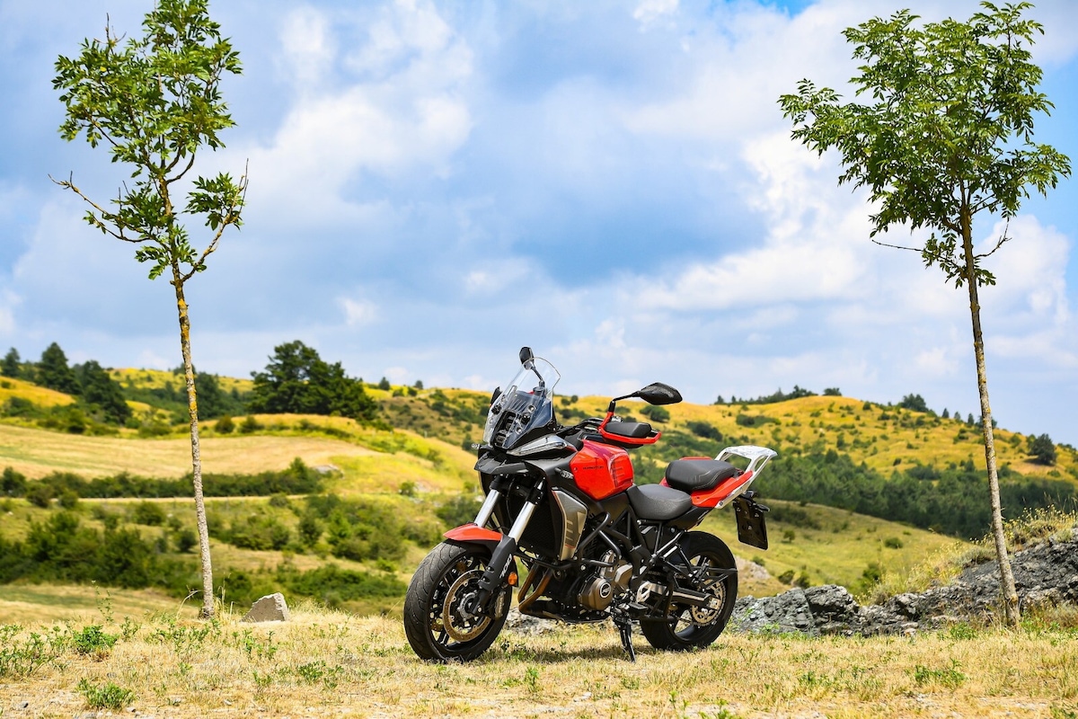 QJ Motor SRT 700 S: le foto della prova