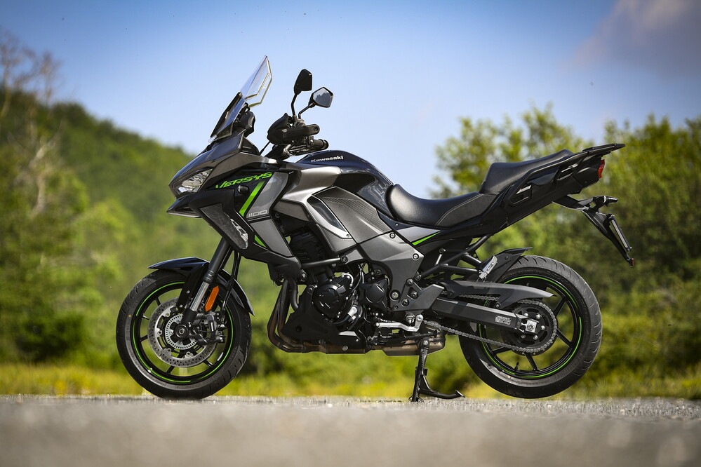 Comparativa, sportività su strada: le crossover nella Sport-bikes Arena