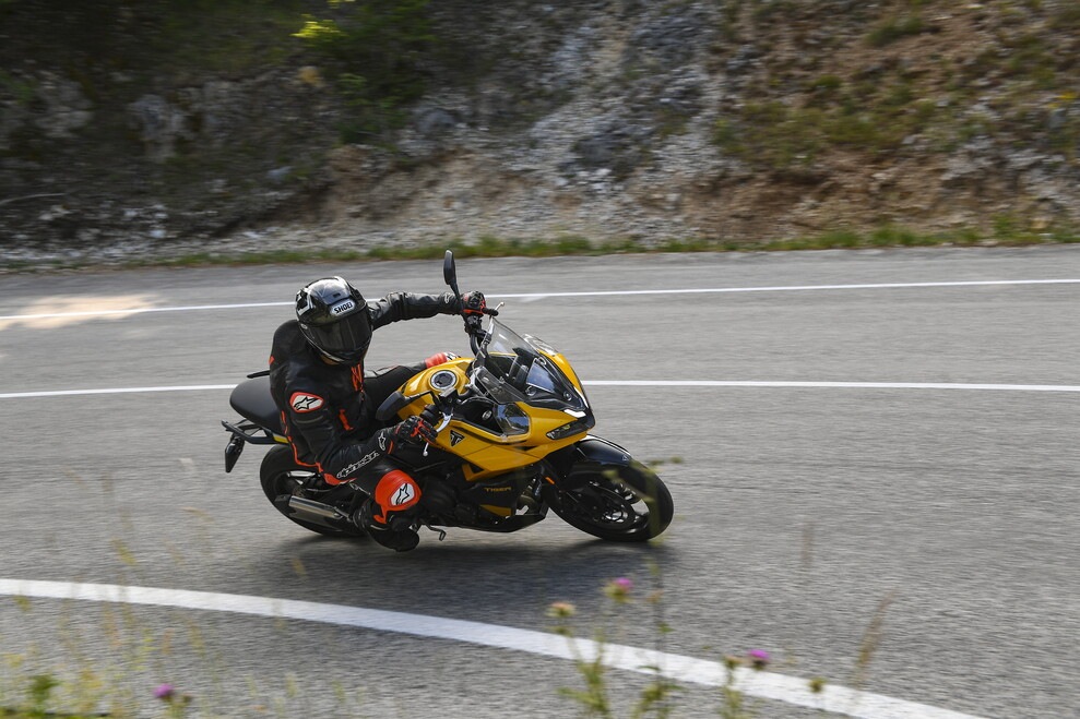 Comparativa, sportività su strada: le crossover nella Sport-bikes Arena