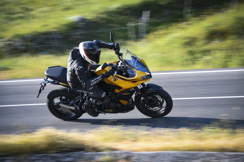 Comparativa, sportività su strada: le crossover nella Sport-bikes Arena