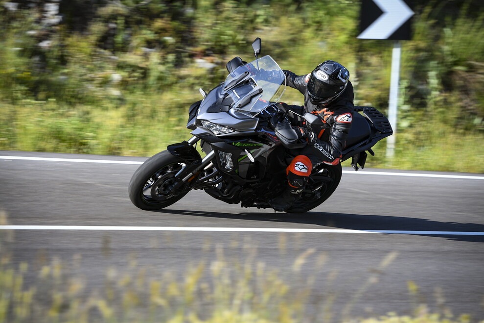 Comparativa, sportività su strada: le crossover nella Sport-bikes Arena