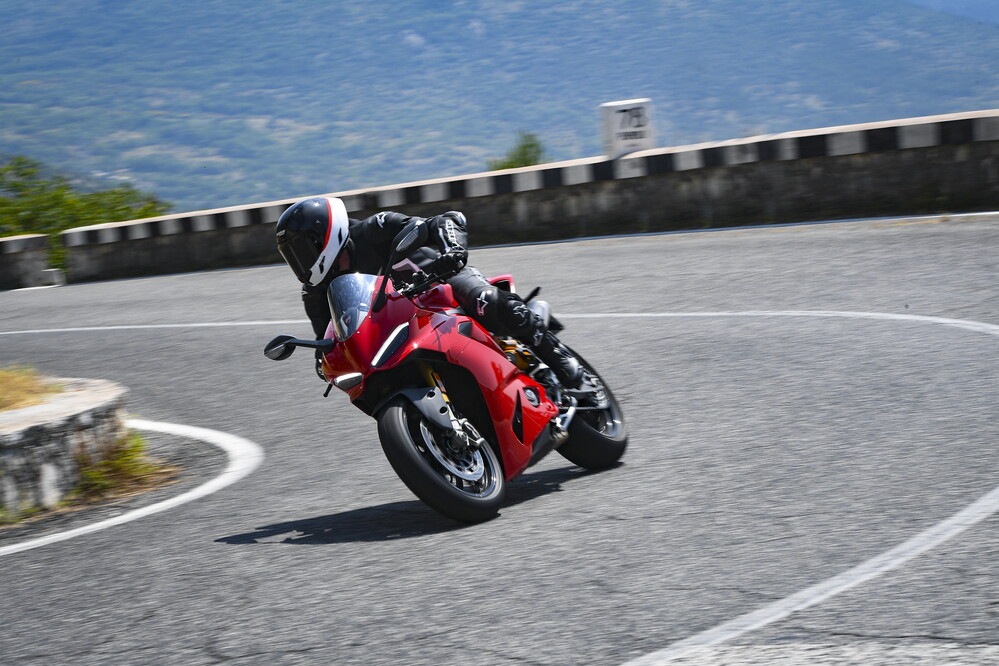 The Sport-bikes Arena: le sportive carenate della Comparativa