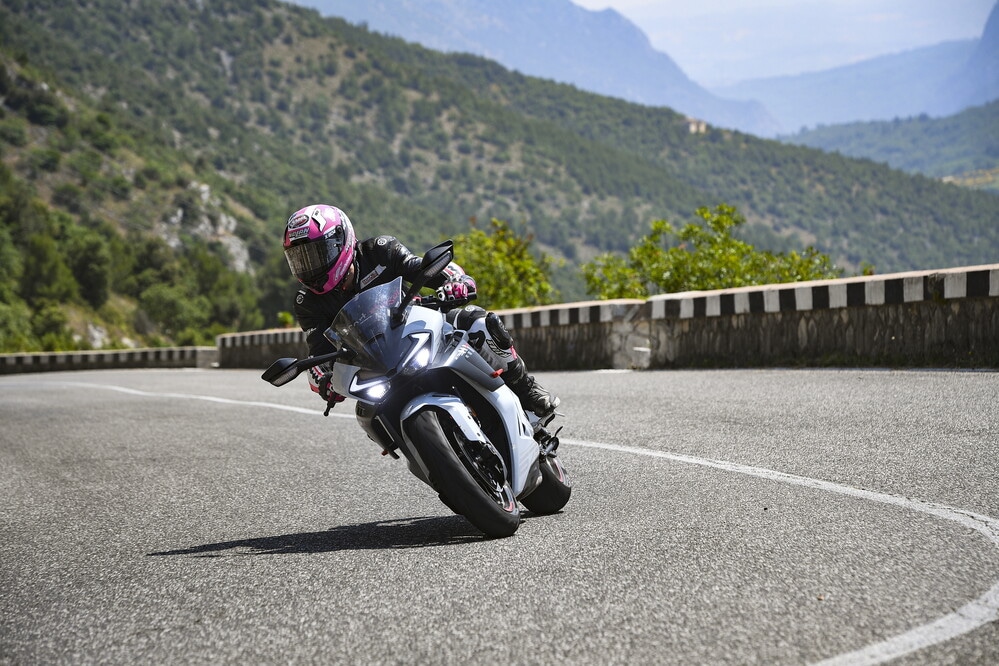 The Sport-bikes Arena: le sportive carenate della Comparativa