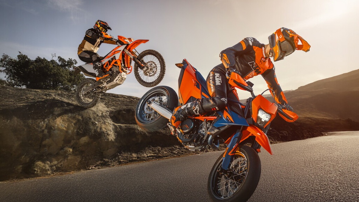 KTM, novità per la 690 Enduro R e la motardona 690 SMC R
