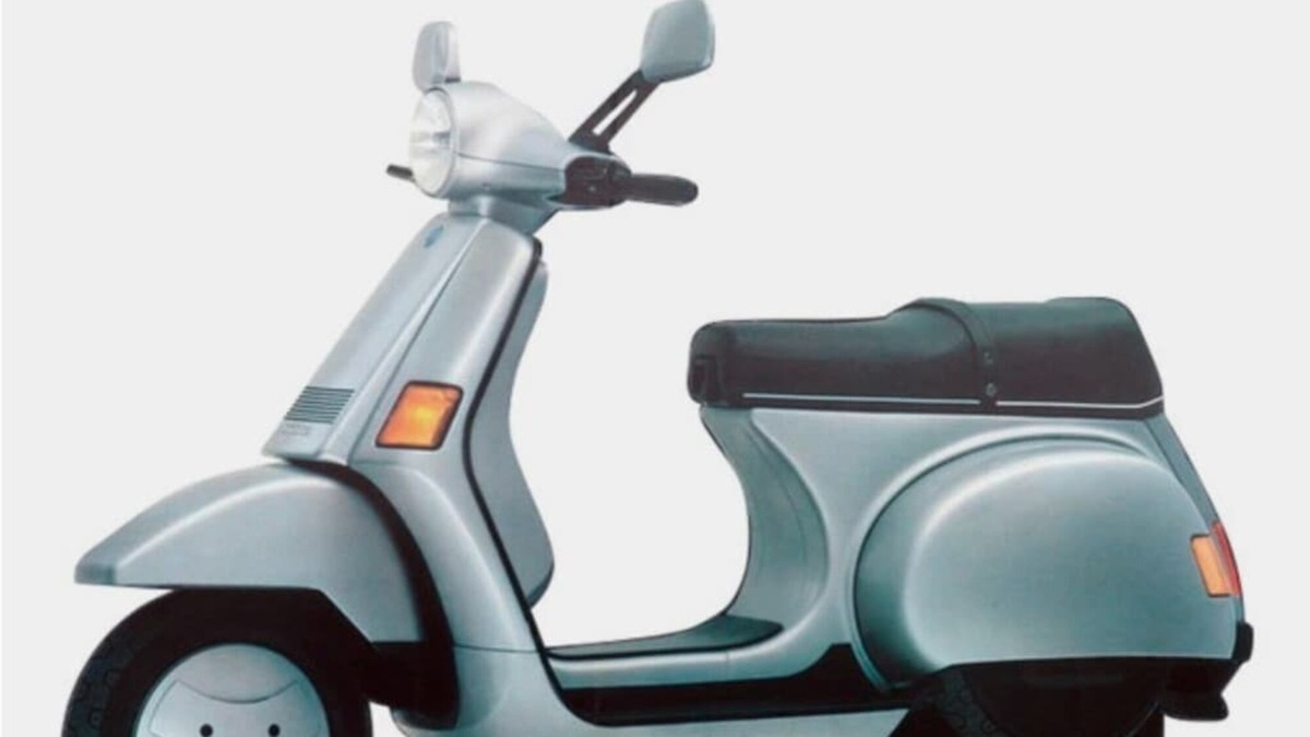 Piaggio Cosa: lo scooter che divise i vespisti