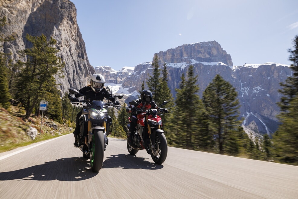 Ducati Streetfighter V2 S vs Kawasaki Z900 SE : le foto della sfida | Alpen Masters 2025