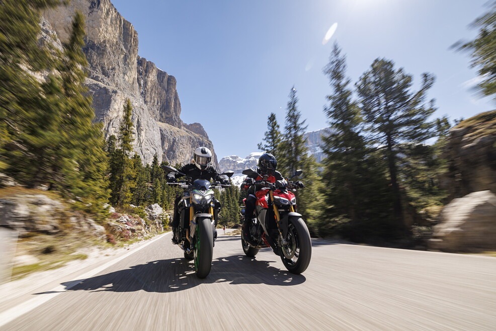 Ducati Streetfighter V2 S vs Kawasaki Z900 SE : le foto della sfida | Alpen Masters 2025