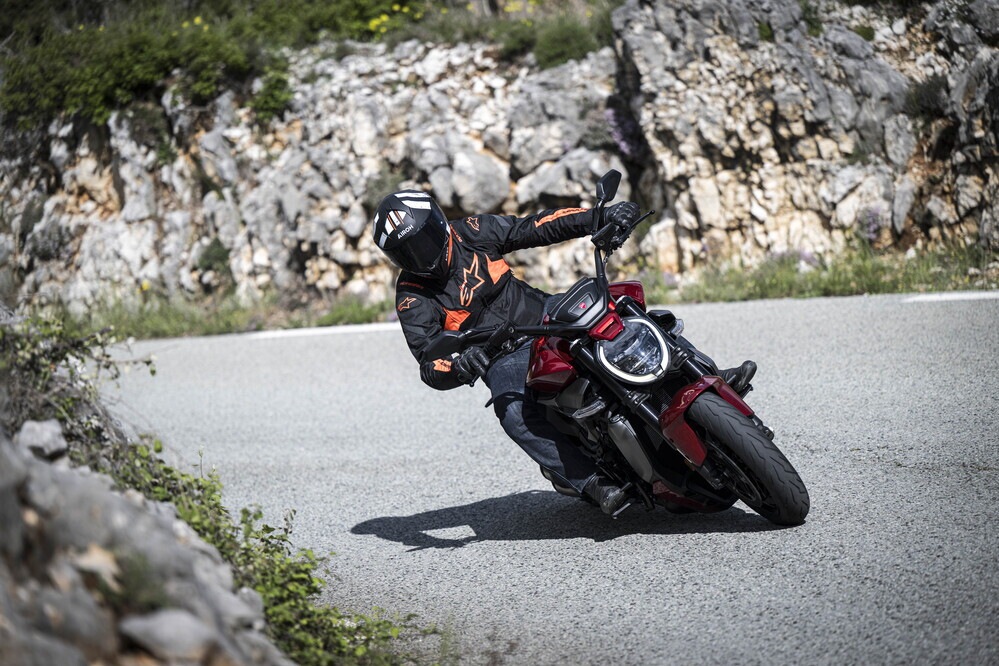 Ducati XDiavel V4: per chi è (e per chi non è)