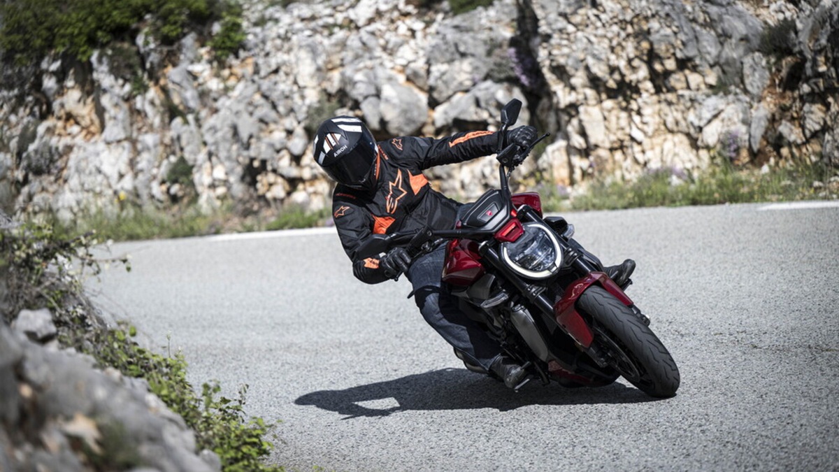 Ducati XDiavel V4: per chi è (e per chi non è)