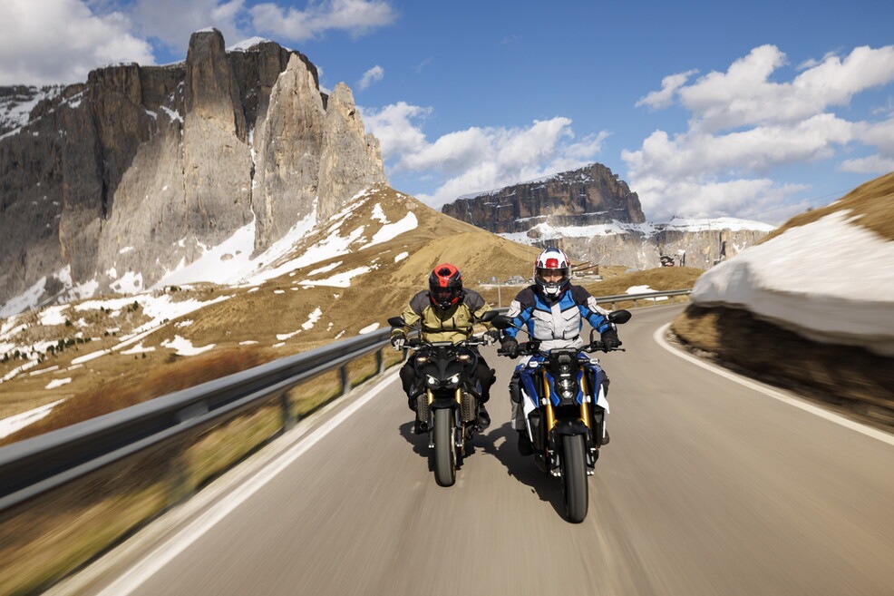 Honda CB1000 Hornet SP vs Suzuki GSX-S1000 EVO: le foto della sfida | Alpen Masters 2025