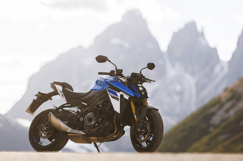 Honda CB1000 Hornet SP vs Suzuki GSX-S1000 EVO: le foto della sfida | Alpen Masters 2025