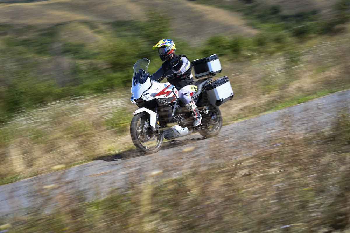Zontes ZT703 F: le foto del test
