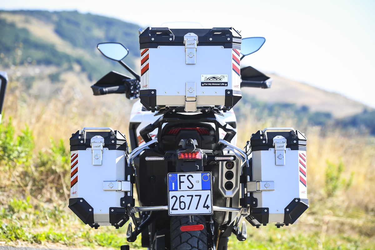 Zontes ZT703 F: le foto del test