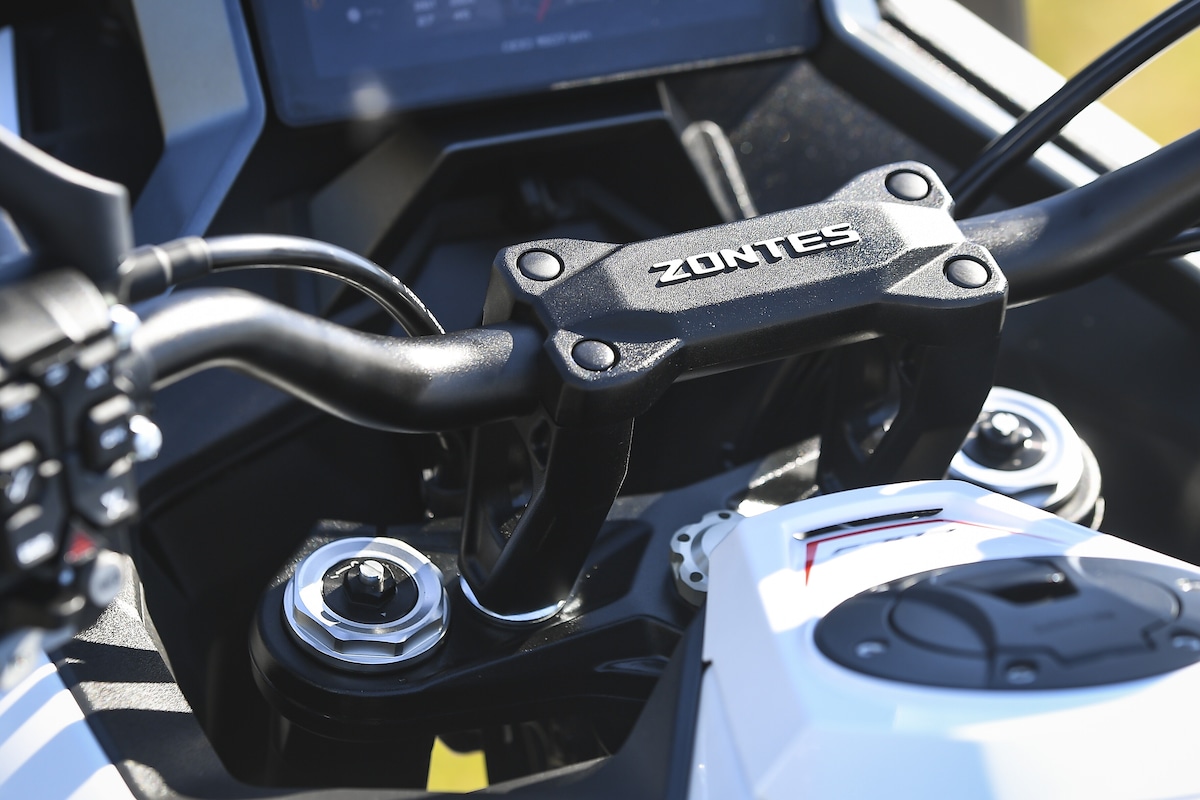 Zontes ZT703 F: le foto del test