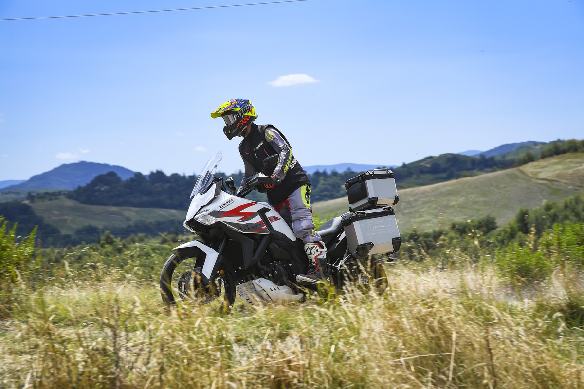 Zontes ZT703 F: le foto del test