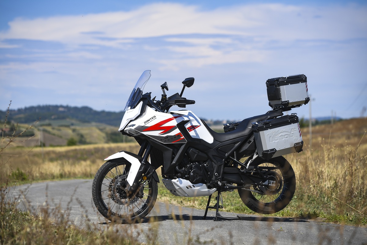 Zontes ZT703 F: le foto del test