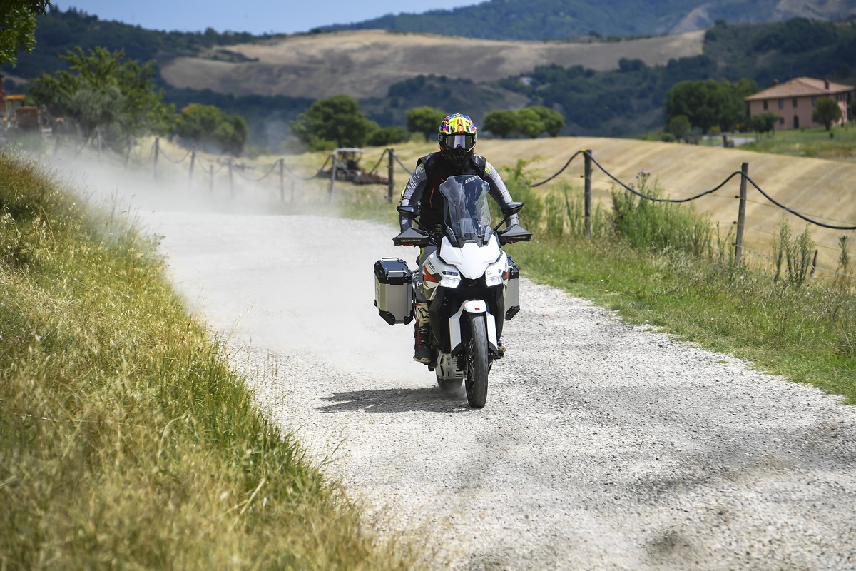 Zontes ZT703 F: le foto del test