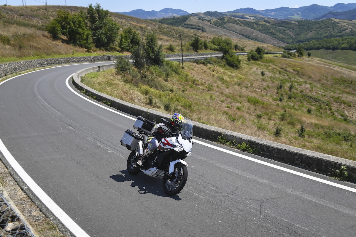 Zontes ZT703 F: le foto del test