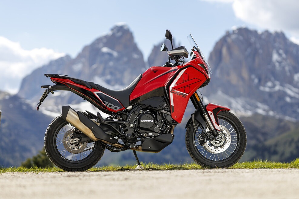 Benelli TRK 702X vs Moto Morini X-Cape 700: le foto della sfida | Alpen Masters 2025