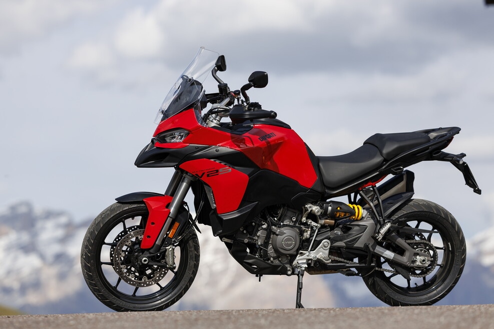 Multistrada V2 S vs Stelvio PFF: le foto della sfida | Alpen Masters 2025