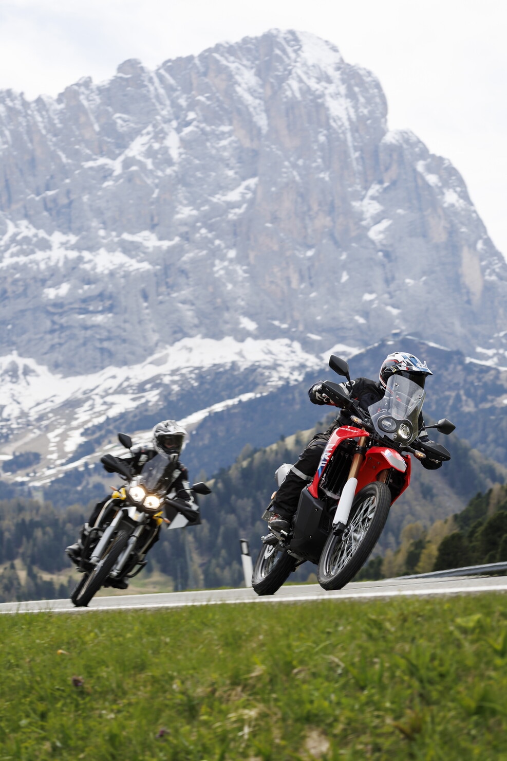 Honda CRF300 Rally vs Voge Valico 300 Rally: le foto della sfida | Alpen Masters 2025