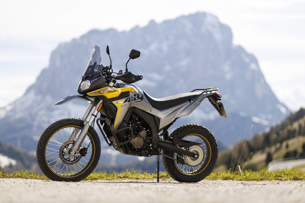 Honda CRF300 Rally vs Voge Valico 300 Rally: le foto della sfida | Alpen Masters 2025