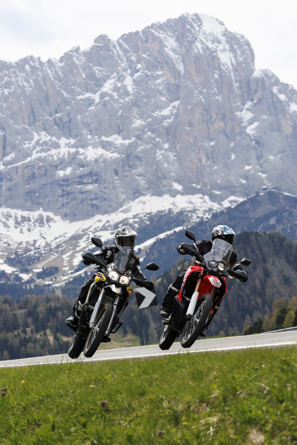 Honda CRF300 Rally vs Voge Valico 300 Rally: le foto della sfida | Alpen Masters 2025