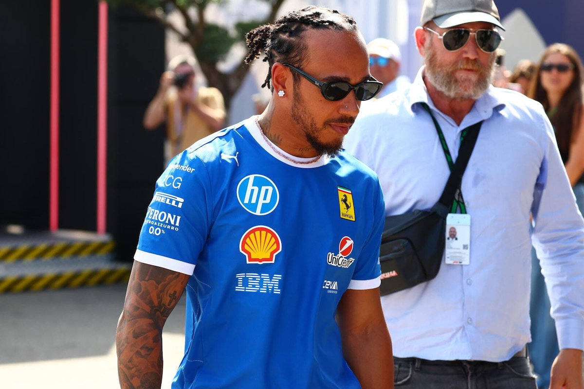 Lewis Hamilton arriva a Monza con una Panigale V4 Tricolore Italia