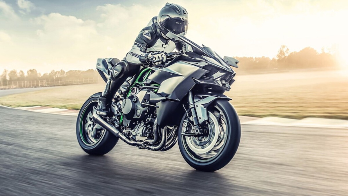 Kawasaki Ninja H2R 2026: il missile che non puoi guidare al bar