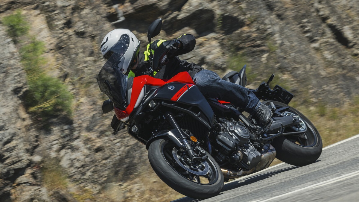 Yamaha Tracer 7: le opinioni di InMoto "fuori dai denti"